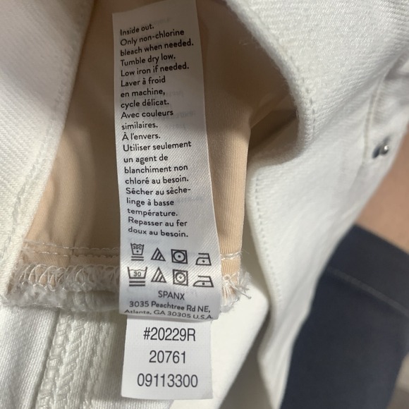 Spanx Jeans Women's White Distressed Ankle Slim Raw Hem Pull On 20229R - Size XS - Picture 12 of 13